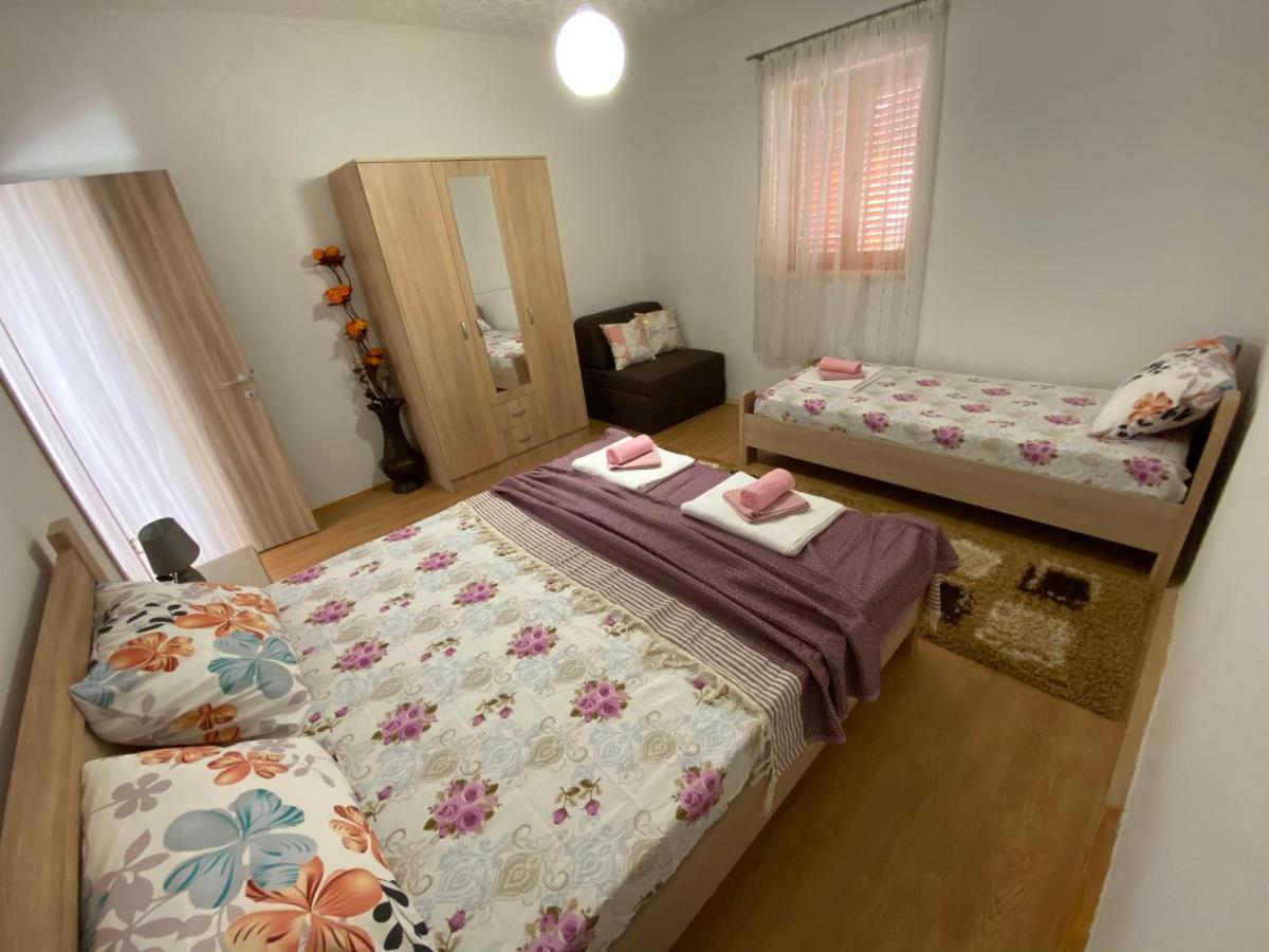 Apartment Lorena Котор Екстер'єр фото