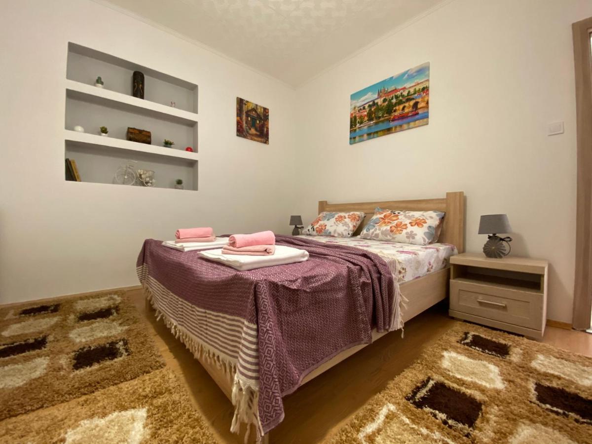 Apartment Lorena Котор Екстер'єр фото